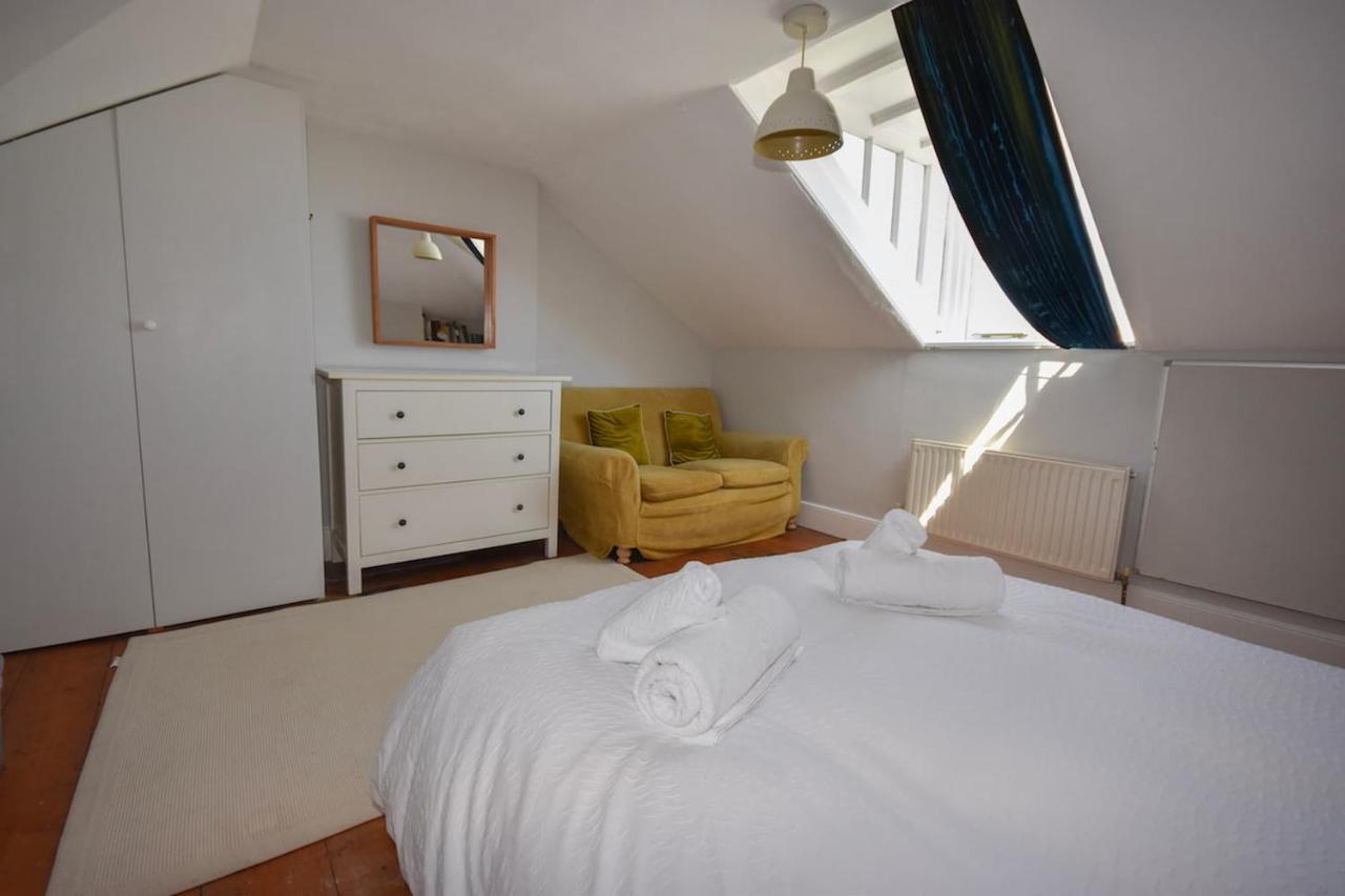 Arden Villa, Sleeps 8, Moments From The Golden Sandy Beach Of Ryde Ryde  Exteriör bild