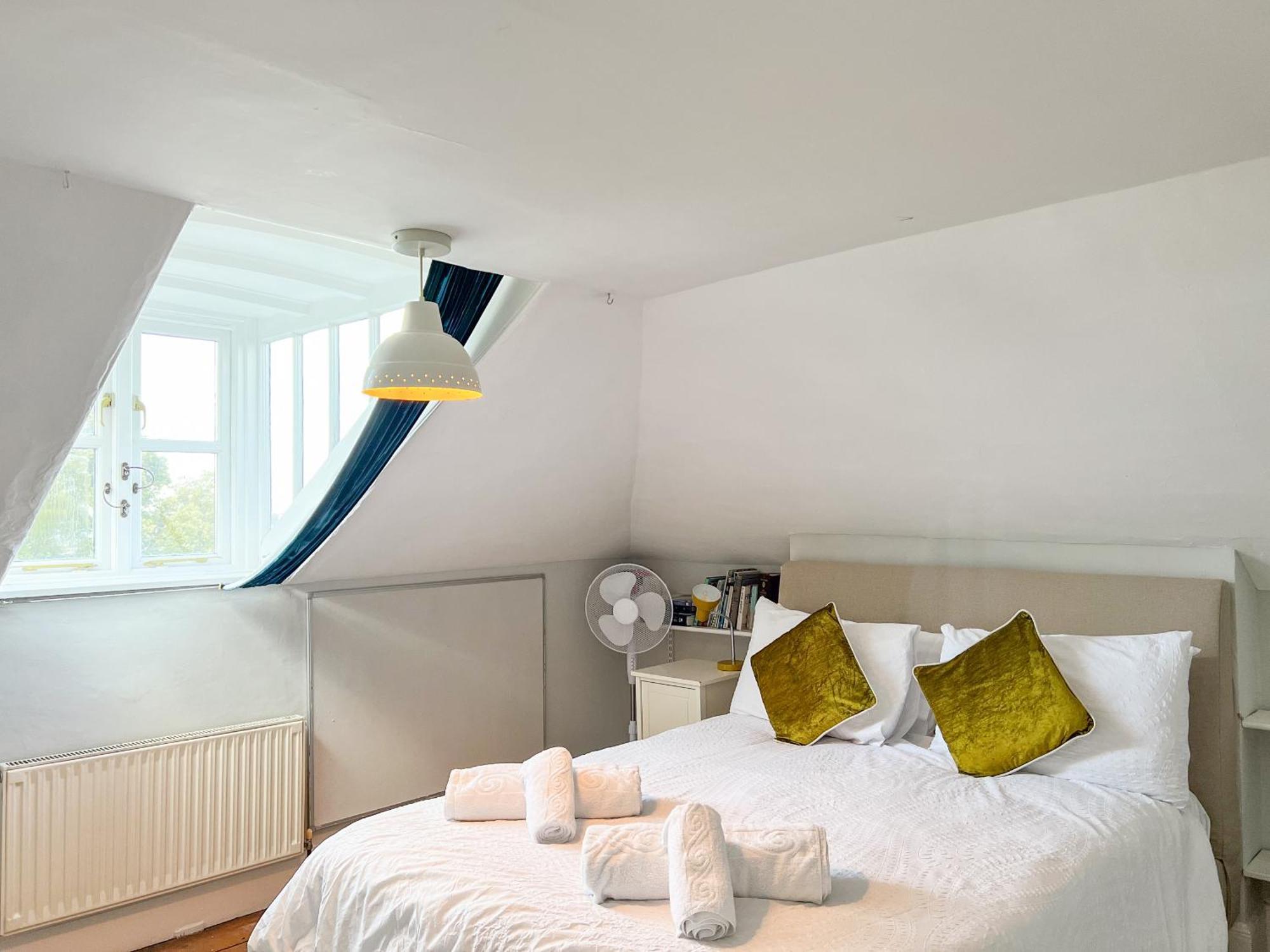Arden Villa, Sleeps 8, Moments From The Golden Sandy Beach Of Ryde Ryde  Exteriör bild